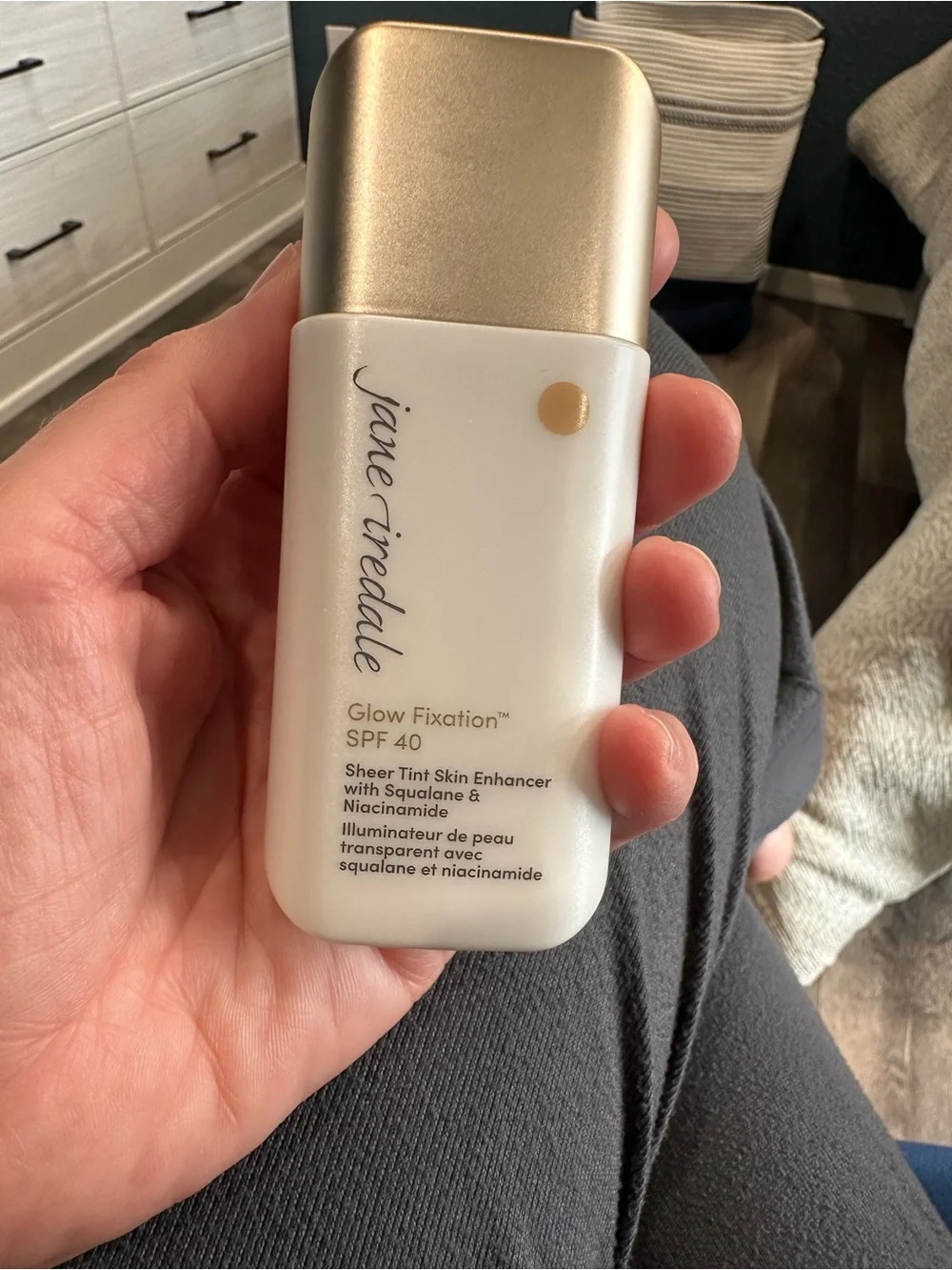 jane iredale Glow Fixation SPF 40 - White and Gold Packaging